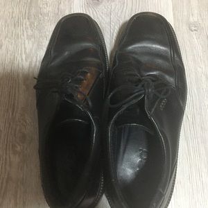 Ecco men classic black tie shoes